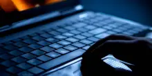 Pedopornografia, nel 2025 segnalazioni aumentate del 450%