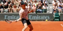 Sinner in campo! L'allenamento con Baez al Roland Garros. FOTO