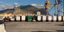 Caro gasolio, prosegue il blocco dei tir nel sud Italia