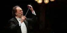 Riccardo Chailly, notte in osservazione. La moglie: 'Valori buoni'
