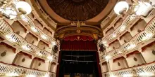 La storia del Teatro Sannazaro, dall'apertura nel 1847 all'incendio