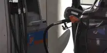 Carburanti, i prezzi salgono e si mangiano lo sconto