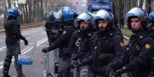 Sgombero Askatasuna, tensione con la polizia al corteo