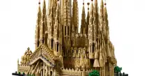 La Sagrada Familia di Barcellona diventa set Lego pi&ugrave; grande di sempre