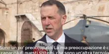 Ammiraglio Richardson: 'Non &egrave; l'AI a decidere ma l'uomo'