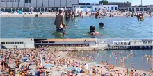 Trieste, record di ingressi nel lido dove maschi e femmine sono divisi