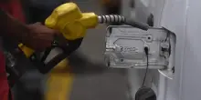 Carburanti in aumento: benzina a 1,97 euro al litro, gasolio a 2,18