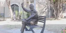 Roma, Villa De Sanctis inaugura statua di Alberto Sordi