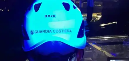 Giovane si tuffa e non riemerge nel lago di Como, ritrovato il corpo