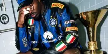 Inter, Thuram replica la foto indelebile di Kobe Bryant: l'attaccante festeggia cos&igrave; lo scudetto sui social