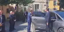 Meloni e Macron ad Antibes: al via il vertice bilaterale UE