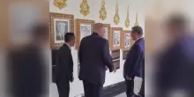 Trump mostra a Xi il quadro 'Autopen' al posto del ritratto di Biden