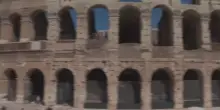 Colosseo, gli antichi corridoi diventano una nuova piazza