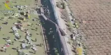 Scontro tra treni in Spagna, i vagoni distrutti ripresi dall'alto