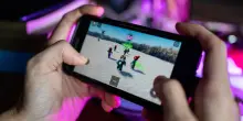 Dal videogioco al ricatto: cos&igrave; i criminali adescano i ragazzi online