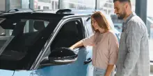 Auto cinesi, svolta tra i giovani italiani: 3 su 4 pronti all&rsquo;acquisto