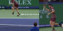 VIDEO. Paul, il passante contro Medvedev &egrave; da urlo: il pubblico di Shanghai &egrave; in visibilio