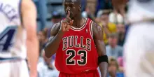 Nuovo record per Jordan: maglia da collezione venduta per 14 milioni di dollari