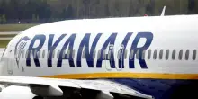 Turbolenza su volo Ryanair, atterraggio d'emergenza
