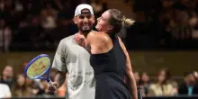 Sabalenka contro Kyrgios: le FOTO della 'battaglia dei sessi' a Dubai