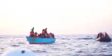 Migranti, Emergency soccorre 50 naufraghi: 7 i morti