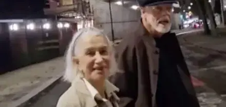 Helen Mirren insultata per strada a Londra da attivista pro-Palestina
