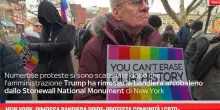 New York, rimossa bandiera Pride: protesta comunit&agrave; LGBTQ+