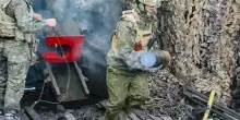 Ucraina Russia, depositi petrolio russi colpiti da droni ucraini LIVE