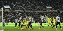 Newcastle-Tottenham, Romero firma il gol del pari in rovesciata. VIDEO