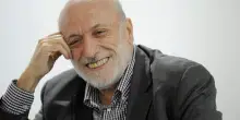 Carlo Petrini, chi era l'uomo che rivoluzion&ograve; il mondo del cibo