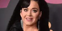 Katy Perry pubblica un'anteprima del nuovo singolo Watch It Burn
