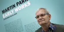 Bristol, morto il grande fotografo inglese Martin Parr: aveva 73 anni
