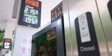 Il governo proroga lo sconto sui carburanti