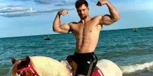 Thailandia, trovato morto Connor Murphy, youtuber esperto di fitness