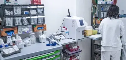 Roma, arrestato primario ospedale: è accusato di corruzione