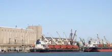 Attacco con drone in Egitto, due navi in fiamme nel porto di Damietta