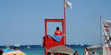 Santa Margherita Ligure, scatta il divieto di smartphone per i bagnini