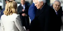 Trump contro Meloni, Mattarella chiama premier per offrire solidariet&agrave;