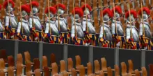 Vaticano, Guardia svizzera indagata per antisemitismo