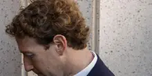 Zuckerberg, il suo yacht non aiuta nave alla deriva. Lui smentisce