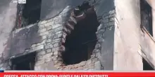 Odessa, attacco con droni: feriti e palazzi distrutti