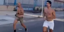 Alcaraz, allenamento 'alla Rocky' senza tutore al polso. VIDEO