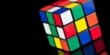 Cina, bambina stabilisce record mondiale con cubo di Rubik