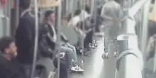 Rapina in metro a Milano e lesioni personali: 4 arresti. VIDEO