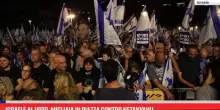 Israele al voto, migliaia in piazza contro Netanyahu