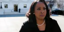 Usa, la Corte Suprema consente a Lisa Cook di restare alla Fed