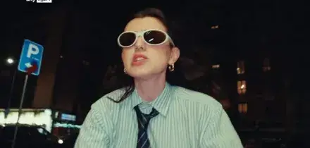 Il primo album, Francamente presenta 'BITTE LEBEN' poi il tour