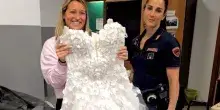 Como, derubati prima delle nozze: la polizia ritrova l'abito da sposa