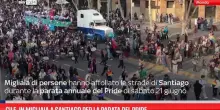 Cile, in migliaia a Santiago per la parata del pride