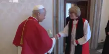 Papa Leone riceve e prega con l'Arcivescova di Canterbury